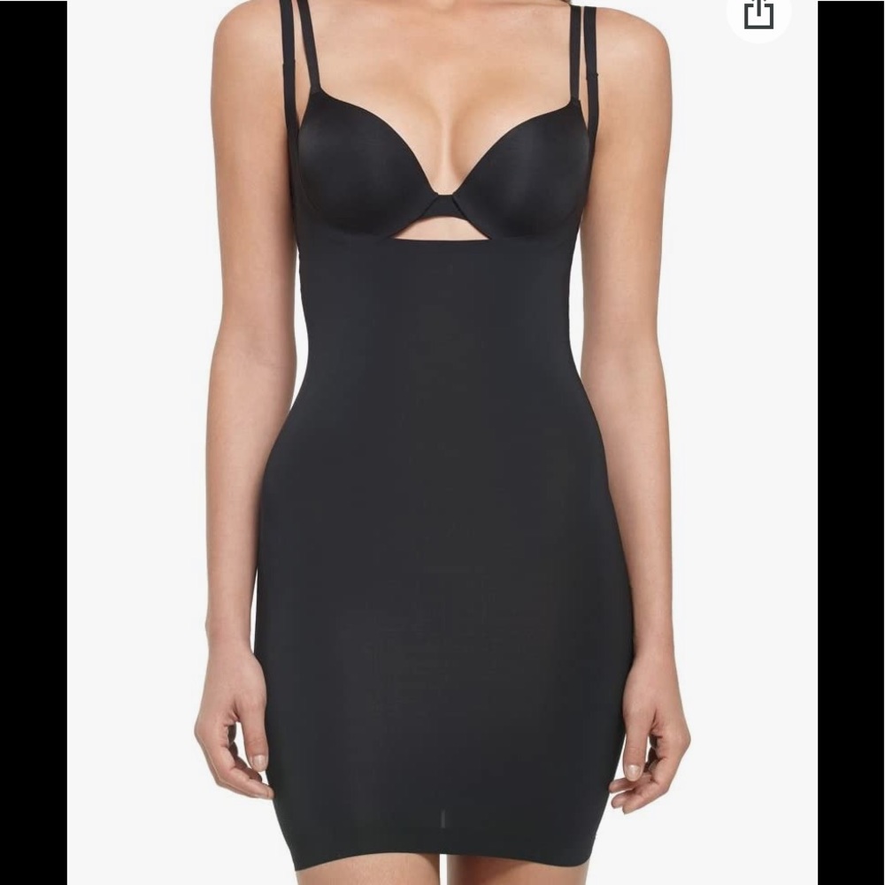 YUMMIE M GRACE LOW BACK OPEN BUST SLIP